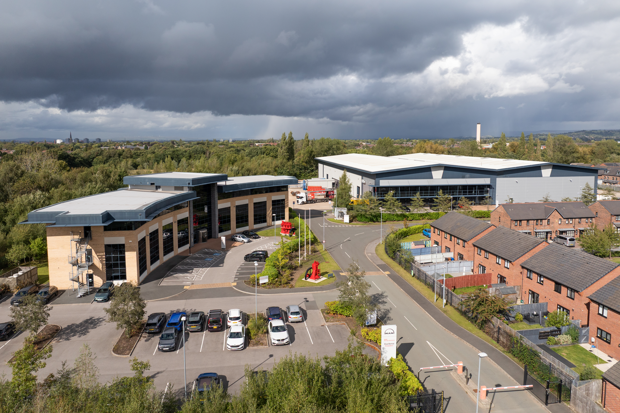 Everllence engineers reviewing engine service data